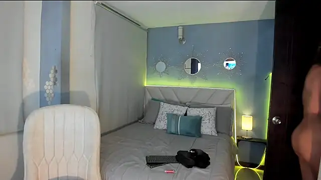 sexycouple4u online show from 02/02/25, 07:20