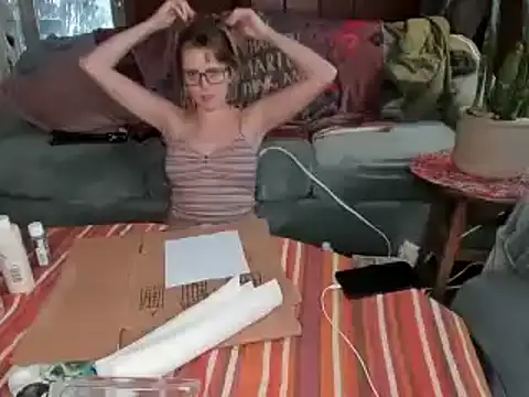 Snapshot of naturestwisted chatting on 01/03/25, 06:03 naturestwisted online show from 01/03/25, 06:03