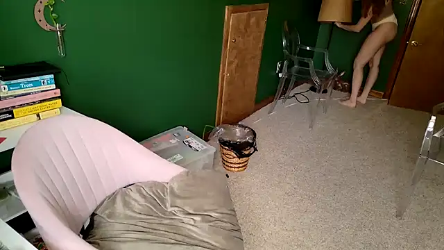 Snapshot of naturestwisted chatting on 03/14/25, 06:50 naturestwisted online show from 03/14/25, 06:50