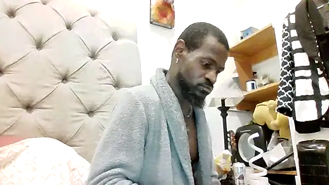 Snapshot of MrRuddeebony chatting on 09/29/25, 12:49 MrRuddeebony online show from 09/29/25, 12:49