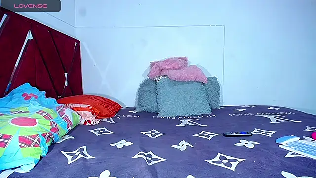 DanisaBrown online show from 12/10/24, 02:28