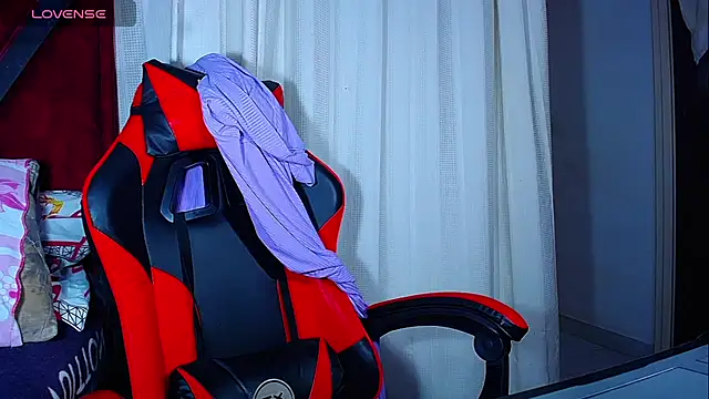 DanisaBrown online show from 12/05/25, 02:03