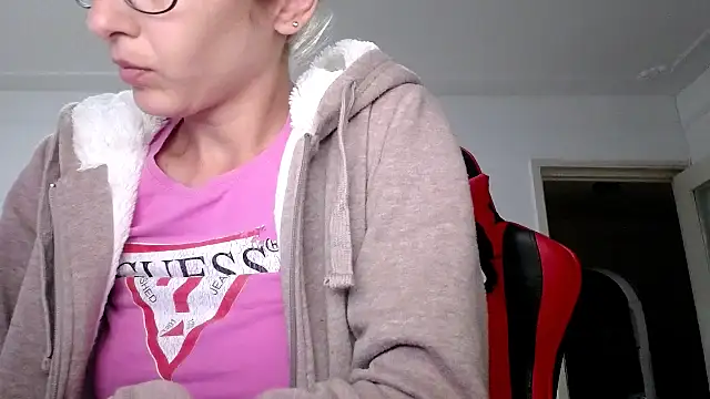 SexxyLety online show from 09/17/25, 08:49