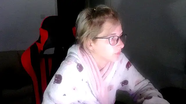 SexxyLety online show from 10/04/25, 06:39