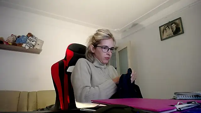 SexxyLety online show from 10/08/25, 09:18