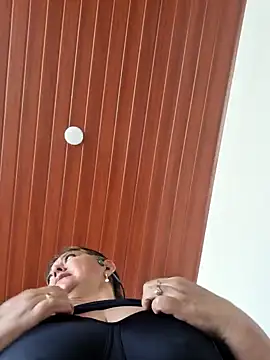 emma tour online show from 12/29/24, 03:03