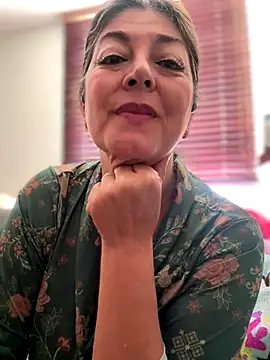 emma tour online show from 11/30/25, 02:10