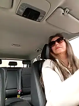 Snapshot of emma_tour chatting on 05/05/26, 04:48 emma tour online show from 05/05/26, 04:48