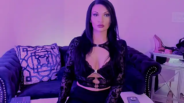 NatashaxoBangs online show from 02/03/25, 11:47