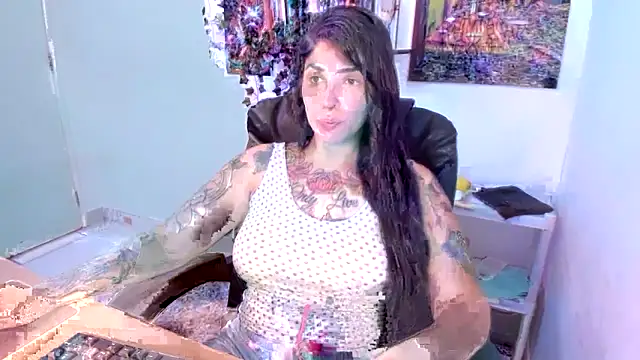 Snapshot of TaliMajesty chatting on 01/08/25, 09:44 TaliMajesty online show from 01/08/25, 09:44