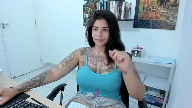 Snapshot of TaliMajesty chatting on 03/11/25, 11:26 TaliMajesty online show from 03/11/25, 11:26