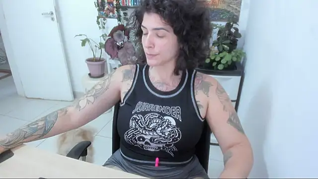 Snapshot of TaliMajesty chatting on 09/23/25, 07:28 TaliMajesty online show from 09/23/25, 07:28