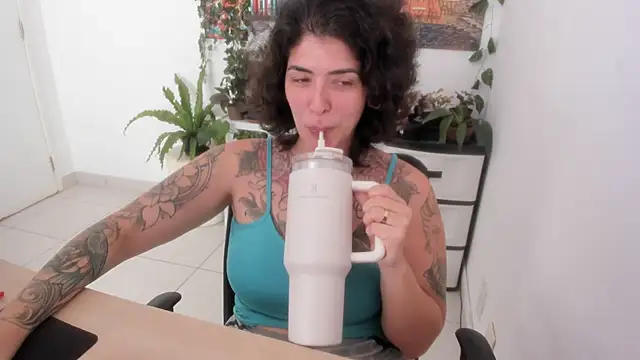 Snapshot of TaliMajesty chatting on 10/07/25, 04:59 TaliMajesty online show from 10/07/25, 04:59