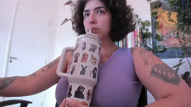 Snapshot of TaliMajesty chatting on 10/23/25, 04:50 TaliMajesty online show from 10/23/25, 04:50