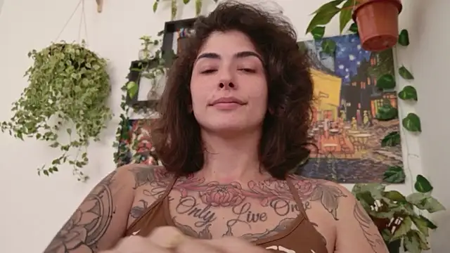 Snapshot of TaliMajesty chatting on 02/13/26, 12:23 TaliMajesty online show from 02/13/26, 12:23