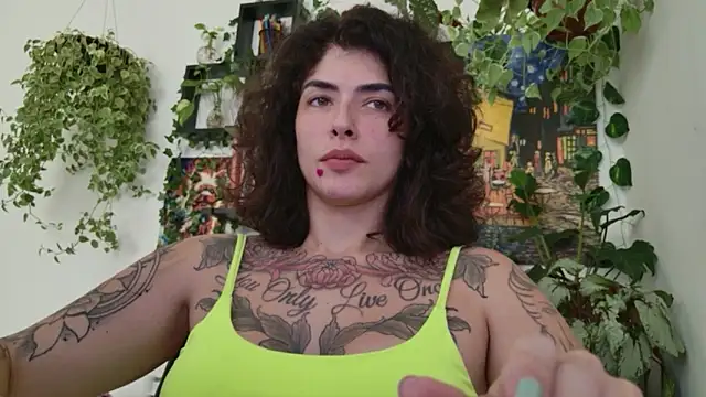 Snapshot of TaliMajesty chatting on 03/11/26, 10:32 TaliMajesty online show from 03/11/26, 10:32