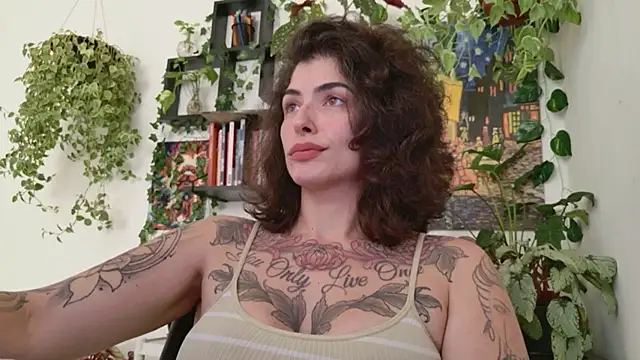 Snapshot of TaliMajesty chatting on 03/14/26, 04:56 TaliMajesty online show from 03/14/26, 04:56