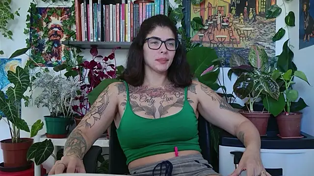 Snapshot of TaliMajesty chatting on 04/09/26, 10:09 TaliMajesty online show from 04/09/26, 10:09