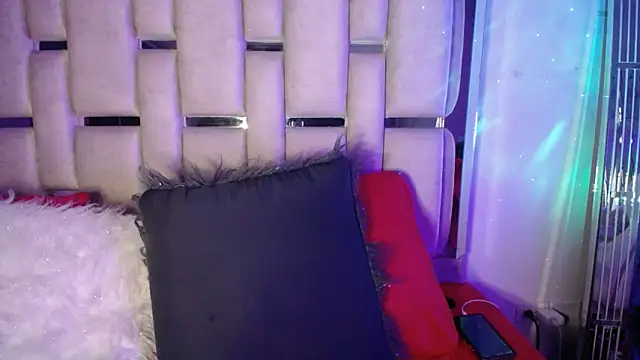 chelaqueen  online show from 03/19/25, 02:05