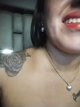 Snapshot of chelaqueen_ chatting on 06/01/26, 06:15 chelaqueen online show from 06/01/26, 06:15