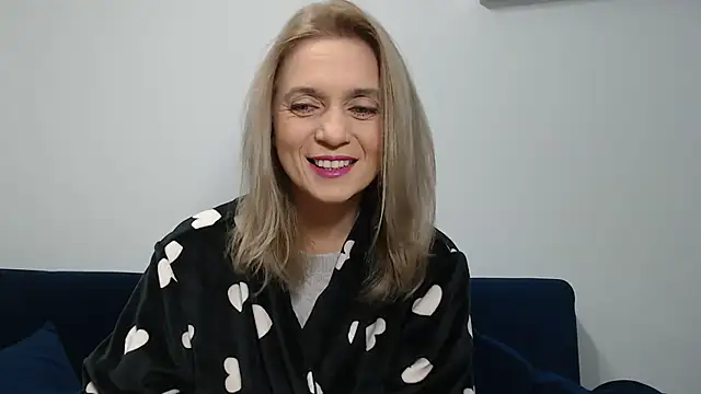 Snapshot of MysticCreature chatting on 12/20/24, 04:20 MysticCreature online show from 12/20/24, 04:20