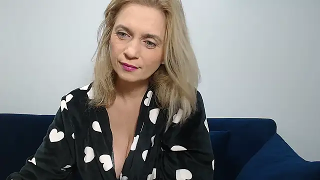 Snapshot of MysticCreature chatting on 12/28/24, 05:23 MysticCreature online show from 12/28/24, 05:23