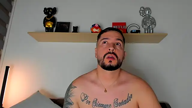 Snapshot of camilo_restrepo21 chatting on 01/27/25, 12:12 camilo restrepo21 online show from 01/27/25, 12:12