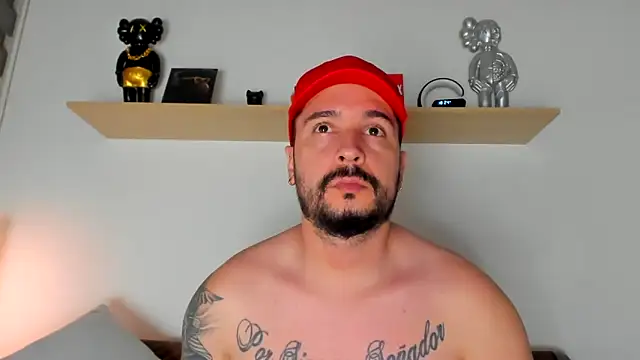 Snapshot of camilo_restrepo21 chatting on 02/11/25, 11:22 camilo restrepo21 online show from 02/11/25, 11:22