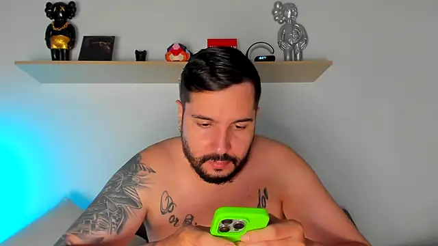 Snapshot of camilo_restrepo21 chatting on 02/15/25, 11:25 camilo restrepo21 online show from 02/15/25, 11:25