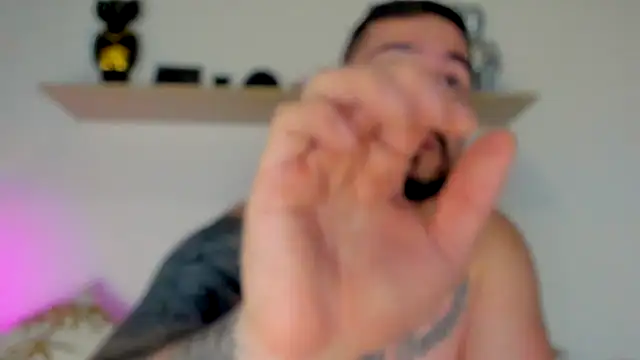 Snapshot of camilo_restrepo21 chatting on 10/03/25, 11:57 camilo restrepo21 online show from 10/03/25, 11:57