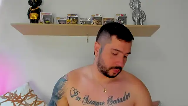 Snapshot of camilo_restrepo21 chatting on 10/20/25, 09:59 camilo restrepo21 online show from 10/20/25, 09:59