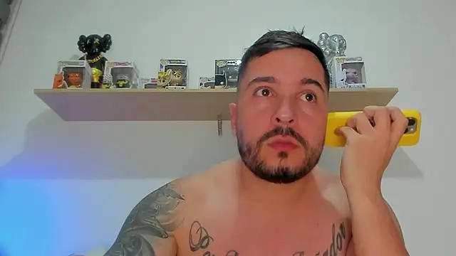 Snapshot of camilo_restrepo21 chatting on 03/08/26, 12:52 camilo restrepo21 online show from 03/08/26, 12:52