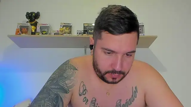 Snapshot of camilo_restrepo21 chatting on 03/19/26, 01:09 camilo restrepo21 online show from 03/19/26, 01:09