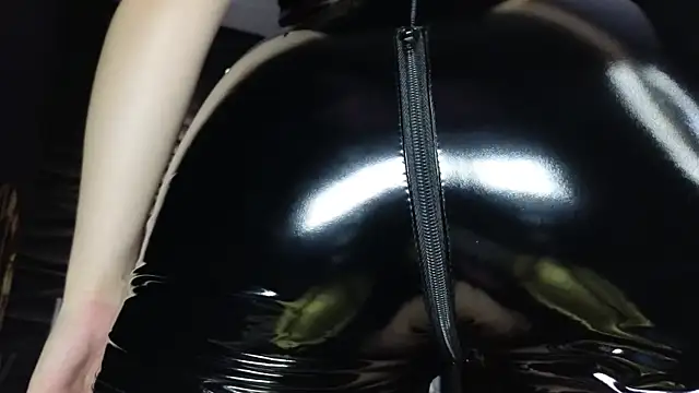 Snapshot of MistressDarsy chatting on 07/01/26, 02:07 MistressDarsy online show from 07/01/26, 02:07