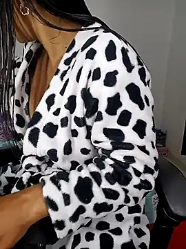 Snapshot of sandylau chatting on 02/23/25, 12:08 sandylau online show from 02/23/25, 12:08