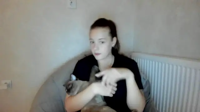 Snapshot of why_again_me chatting on 12/08/24, 08:25 why again me online show from 12/08/24, 08:25