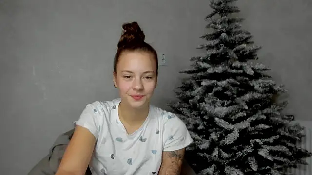 Snapshot of why_again_me chatting on 12/13/24, 06:59 why again me online show from 12/13/24, 06:59