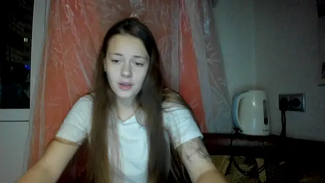 Snapshot of why_again_me chatting on 12/20/24, 11:16 why again me online show from 12/20/24, 11:16