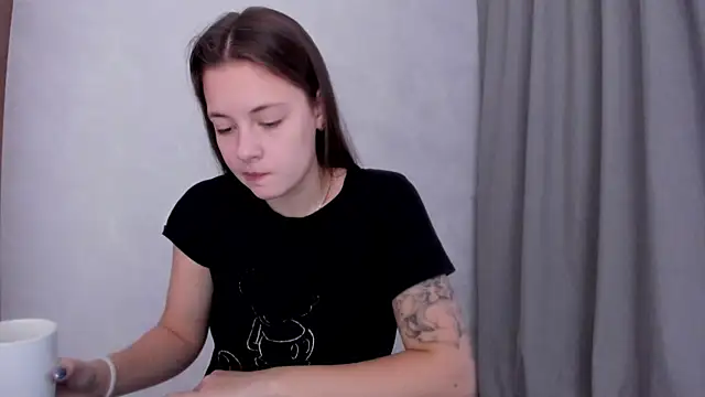 Snapshot of why_again_me chatting on 01/18/25, 01:40 why again me online show from 01/18/25, 01:40