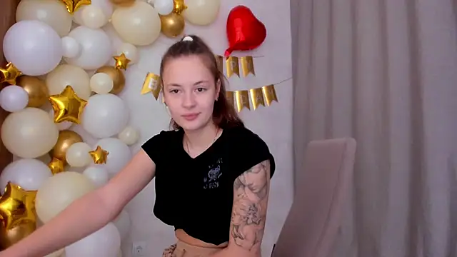 Snapshot of why_again_me chatting on 01/20/25, 05:48 why again me online show from 01/20/25, 05:48