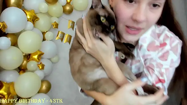 Snapshot of why_again_me chatting on 01/20/25, 11:54 why again me online show from 01/20/25, 11:54