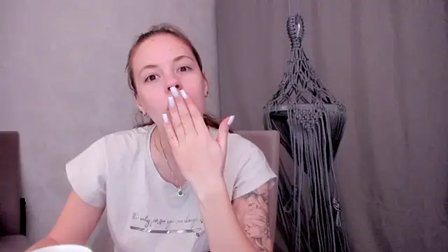 Snapshot of why_again_me chatting on 02/24/25, 05:09 why again me online show from 02/24/25, 05:09