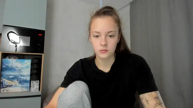 Snapshot of why_again_me chatting on 10/03/25, 02:47 why again me online show from 10/03/25, 02:47