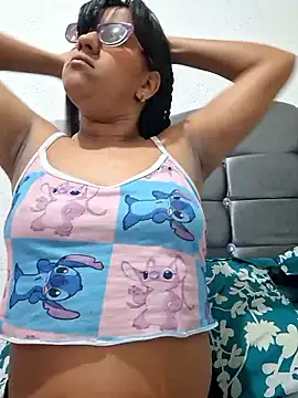 Snapshot of ZaidaWet chatting on 01/17/26, 11:59 ZaidaWet online show from 01/17/26, 11:59