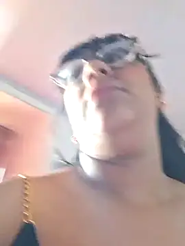 Snapshot of ZaidaWet chatting on 03/13/26, 12:12 ZaidaWet online show from 03/13/26, 12:12