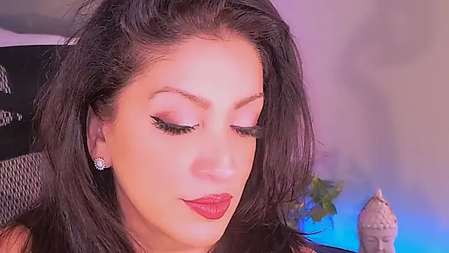 Snapshot of Wonderful_Woman chatting on 11/02/25, 02:47 Wonderful Woman online show from 11/02/25, 02:47