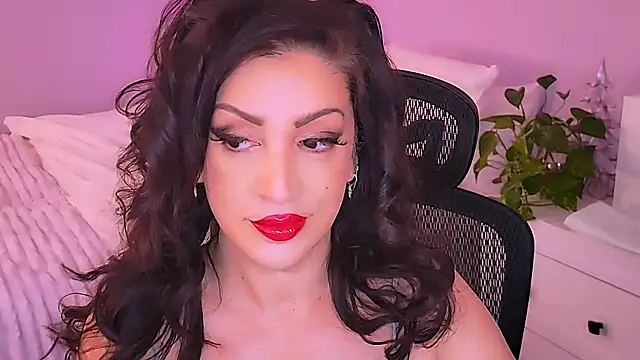 Snapshot of Wonderful_Woman chatting on 02/25/26, 04:22 Wonderful Woman online show from 02/25/26, 04:22