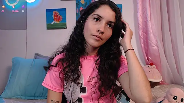 Snapshot of lailypink chatting on 12/13/24, 01:26 lailypink online show from 12/13/24, 01:26