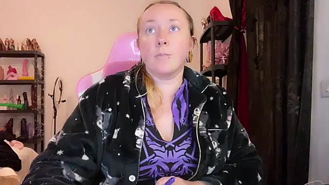 kisicaxx online show from 02/13/26, 08:05