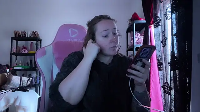 Snapshot of kisicaxx chatting on 03/05/26, 08:21 kisicaxx online show from 03/05/26, 08:21